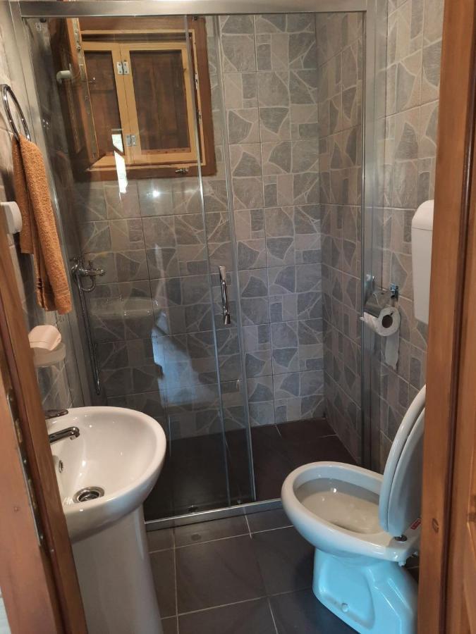 Mali Raj Apartmani Cetinje Kültér fotó