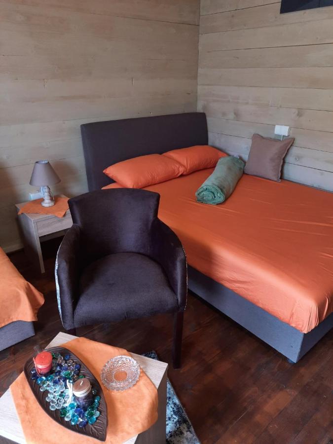 Mali Raj Apartmani Cetinje Kültér fotó