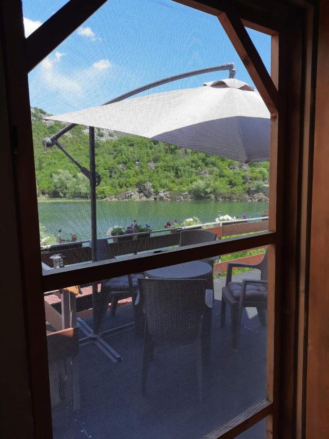 Mali Raj Apartmani Cetinje Kültér fotó