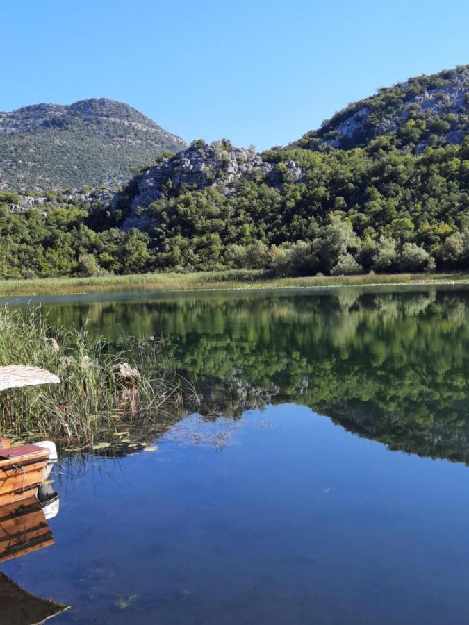 Mali Raj Apartmani Cetinje Kültér fotó