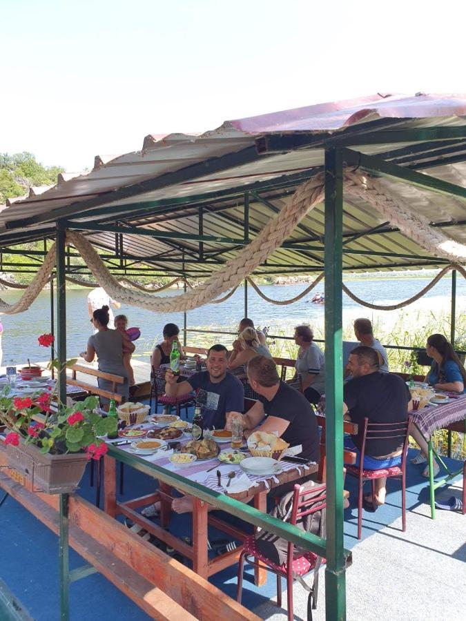 Mali Raj Apartmani Cetinje Kültér fotó