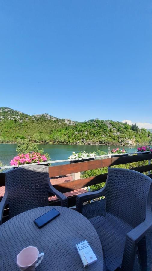 Mali Raj Apartmani Cetinje Kültér fotó
