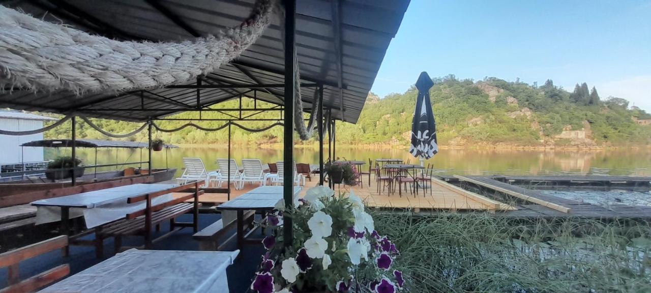 Mali Raj Apartmani Cetinje Kültér fotó